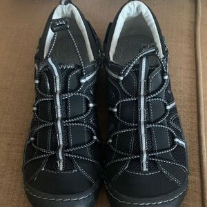 JBU Black Athletic Shoes